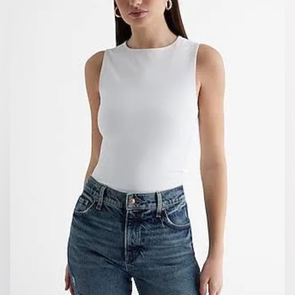 Express White Body Contour Sleeveless Crewneck Tank Top